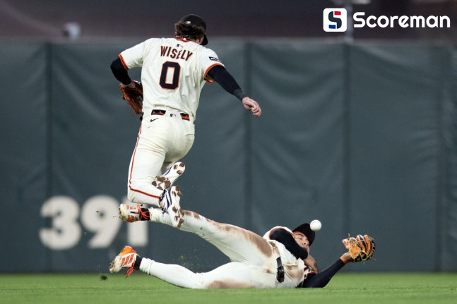 '7G 연속 출루' 이정후, 1타점 적시타에 2볼넷 1도루…팀은 4연패